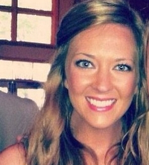 Leerling heeft seks met knappe lerares, zet naaktfoto’s van haar op Twitter