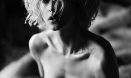 Mooie sensuele vrouwen op erotische zwart wit foto’s