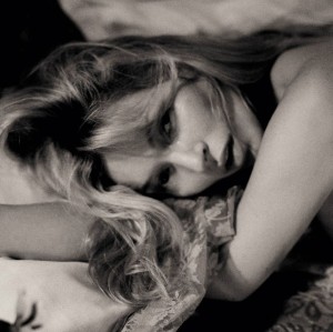 Kate Moss naakt in Love Magazine
