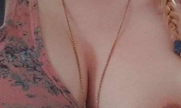 Cijfers aan tieten geven