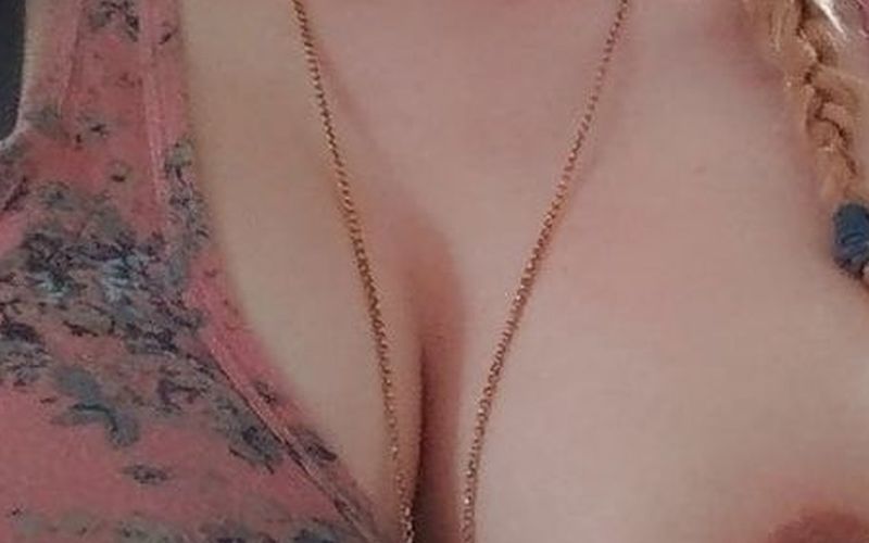 Cijfers aan tieten geven