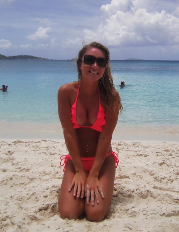 sexy-vakantiefoto's-strand-bikini-11