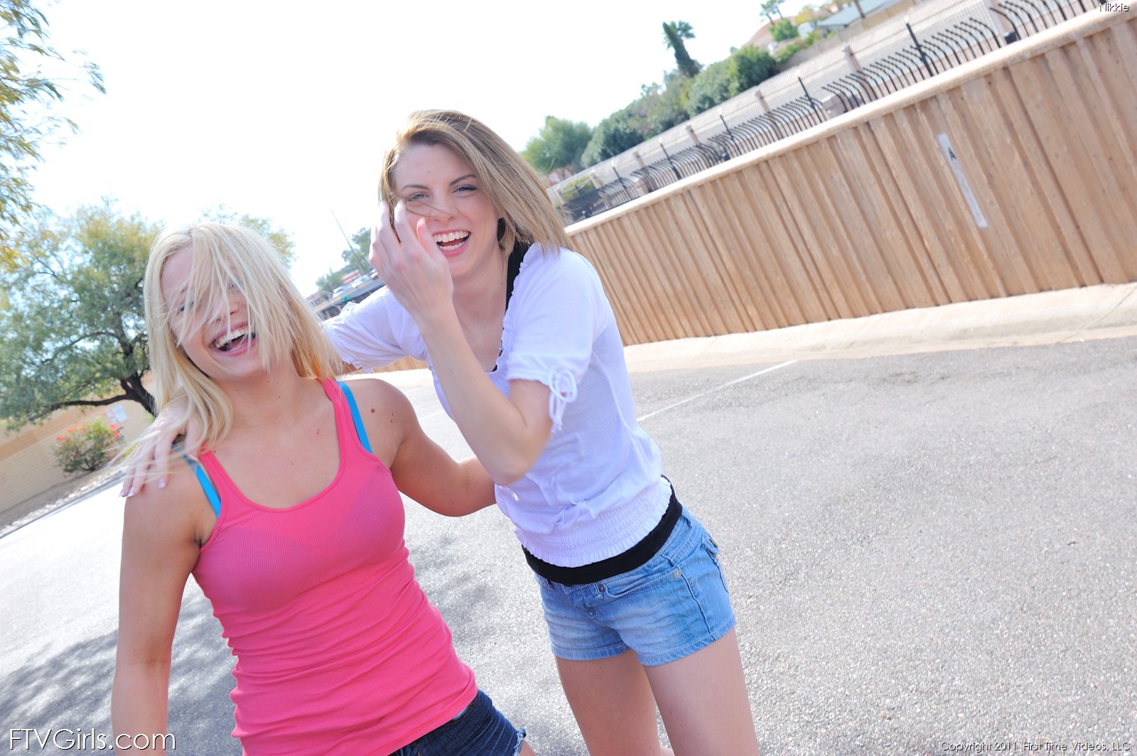 vrouwen-doen-aan-lesbische-sex-22