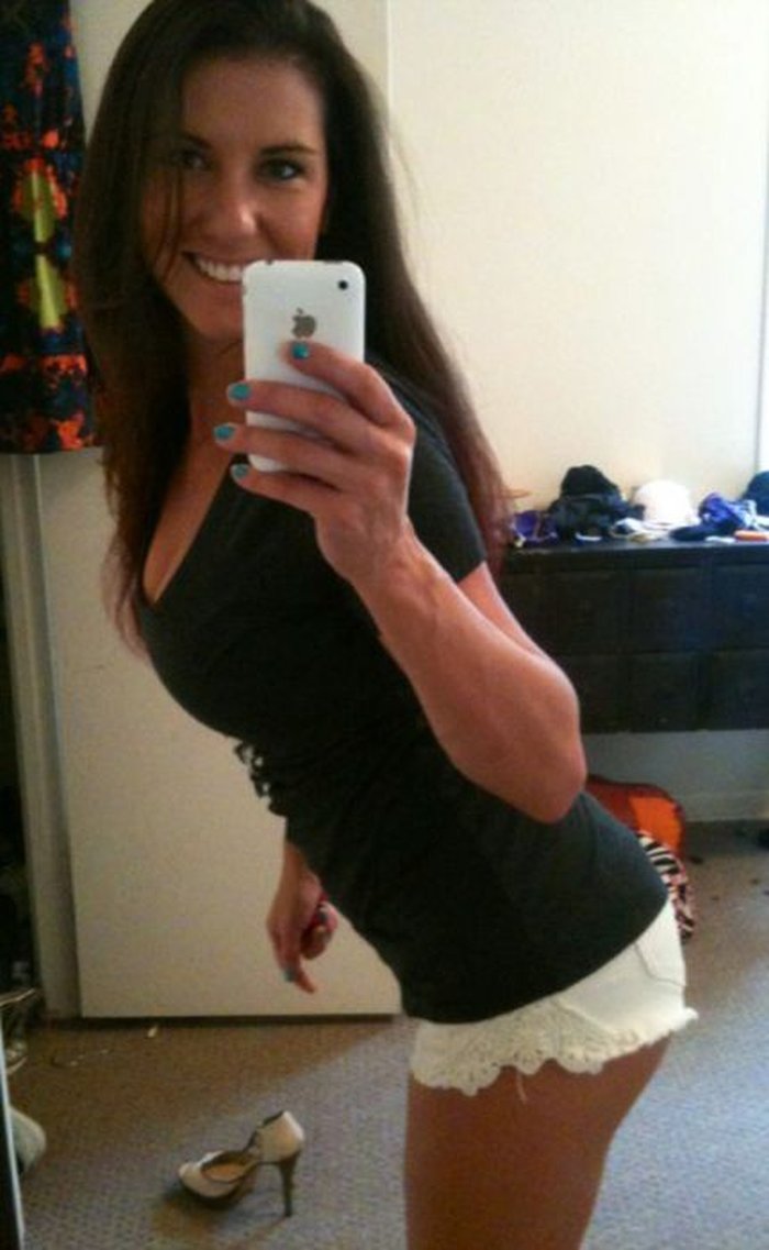 sexy-social-media-babes-naakt-topless-20