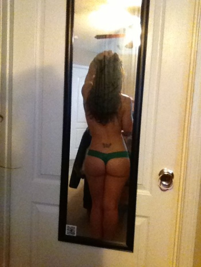 sexy-social-media-babes-naakt-topless-3