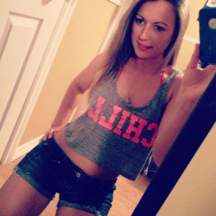 sexy-social-media-babes-naakt-topless-6