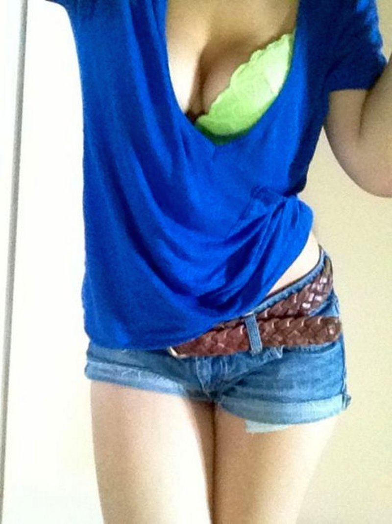 sexy-social-media-babes-selfies-14