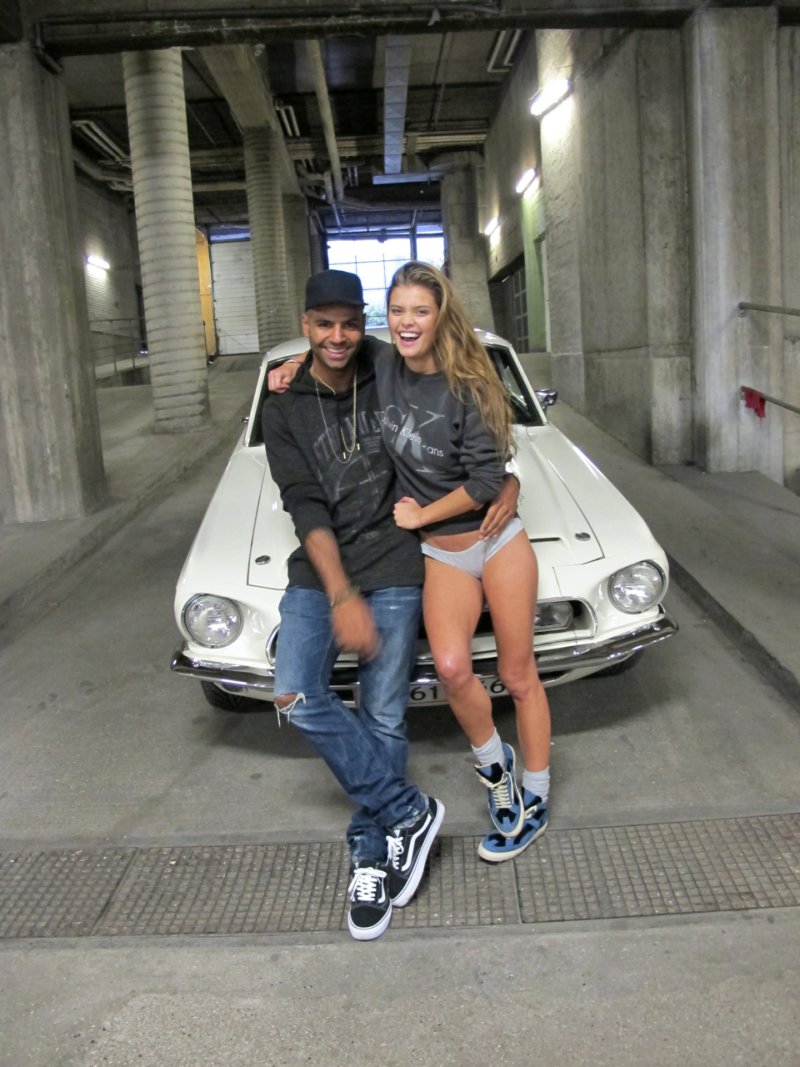 nina-agdal-sexy-autos-8