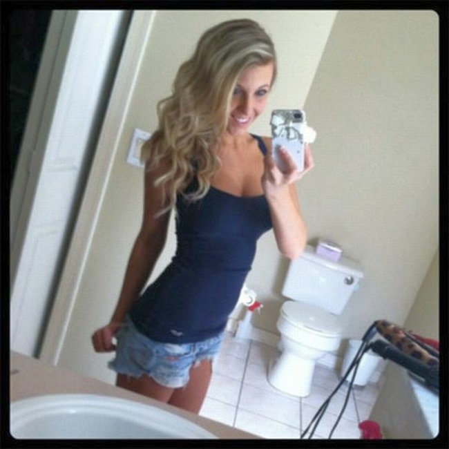 selfies-van-sexy-social-media-babes-25