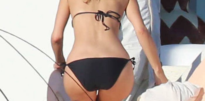 Maria Menounos, lekker kontje in bikini