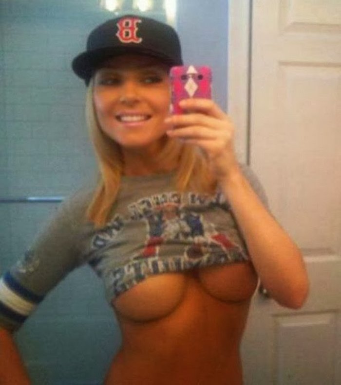 sexy-social-media-babes-selfies-12