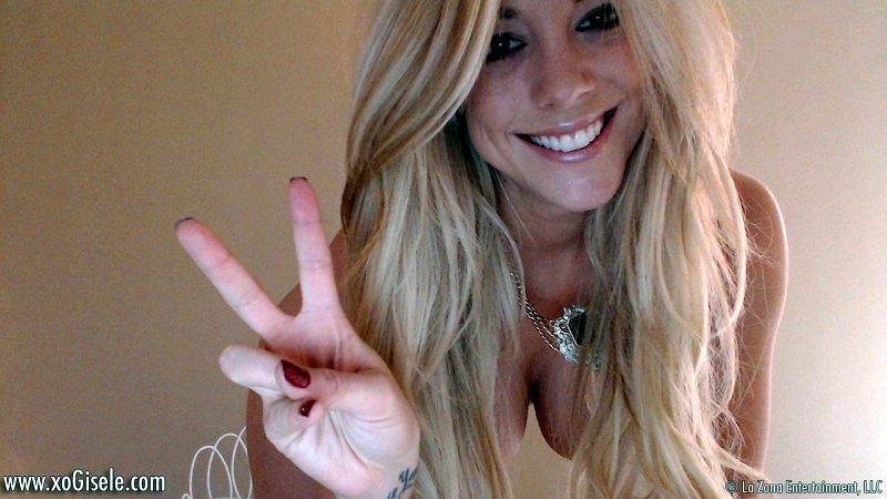 xoGisele-sexy-jurkje-gouden-lange-laarzen-15