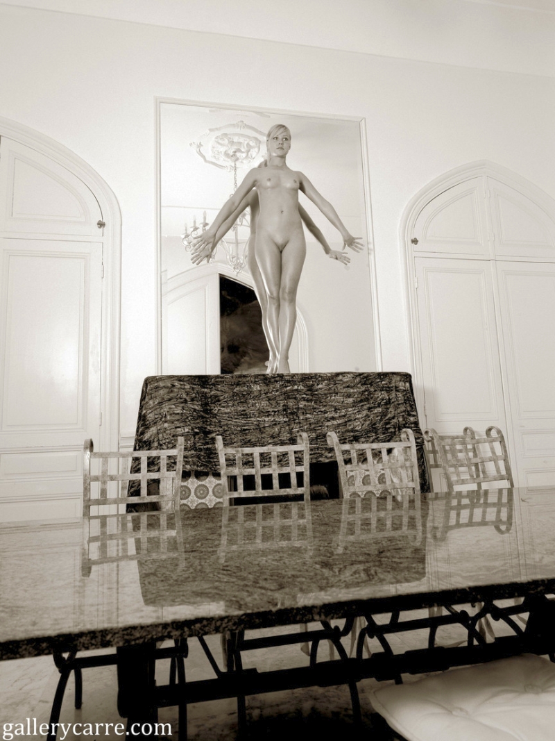 Sabina-naakt-voor-de-spiegel-003