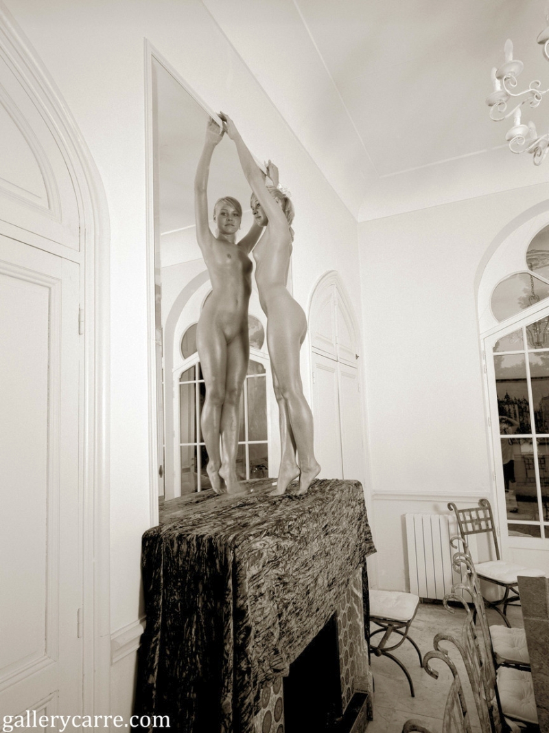 Sabina-naakt-voor-de-spiegel-004