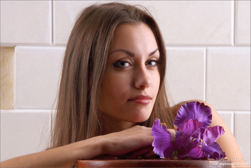 marta-sexy-in-visnet-lingerie-010