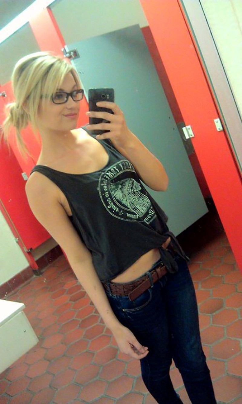 sexy-social-media-babes-selfies-13