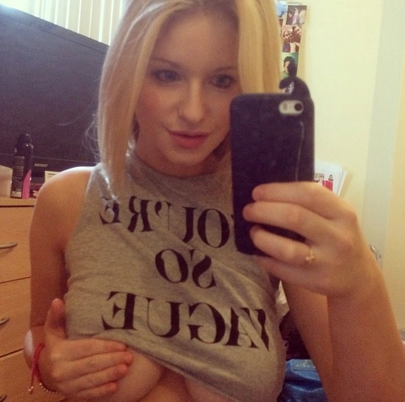 sexy-social-media-babes-selfies-32