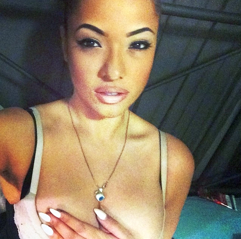 sexy-social-media-babes-selfies-42