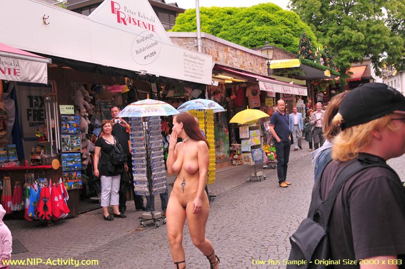 jennifer-grote-tieten-bloot-buiten-014