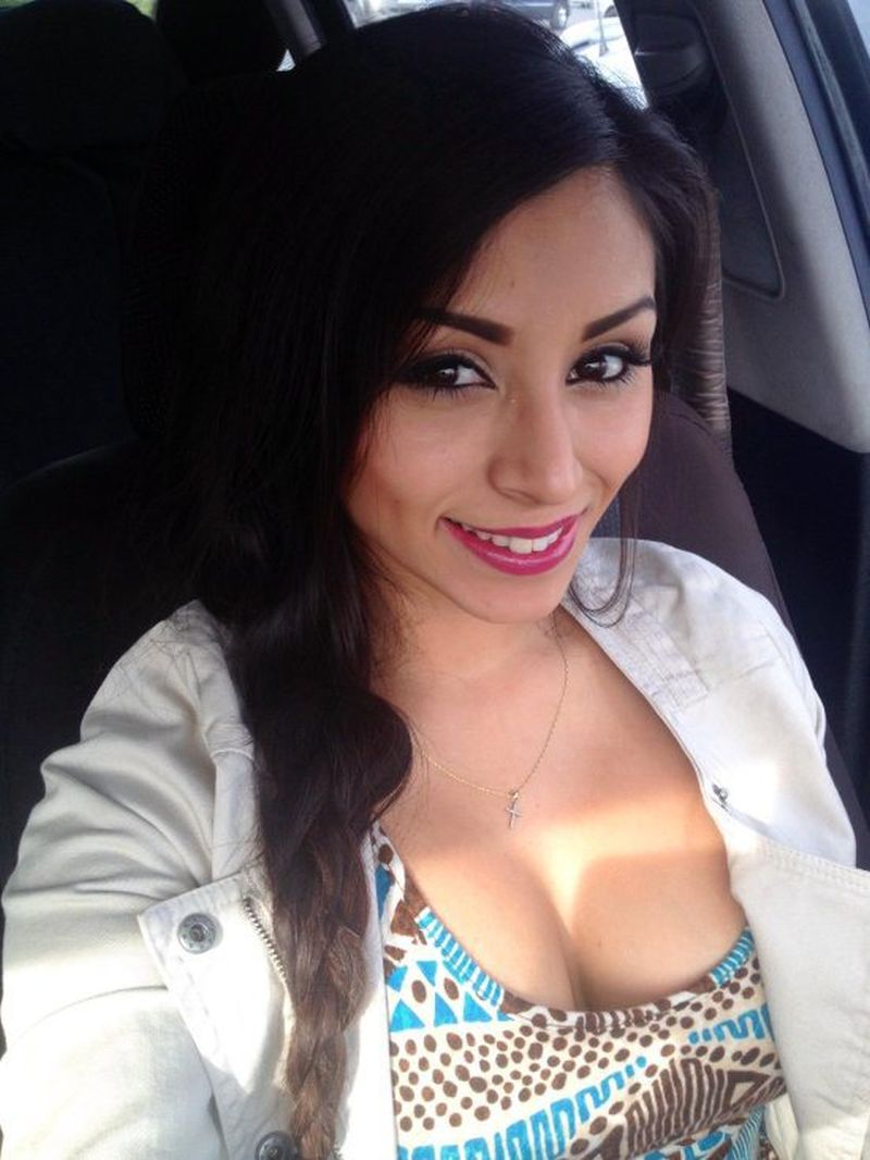 sexy-selfies-social-media-babes-17