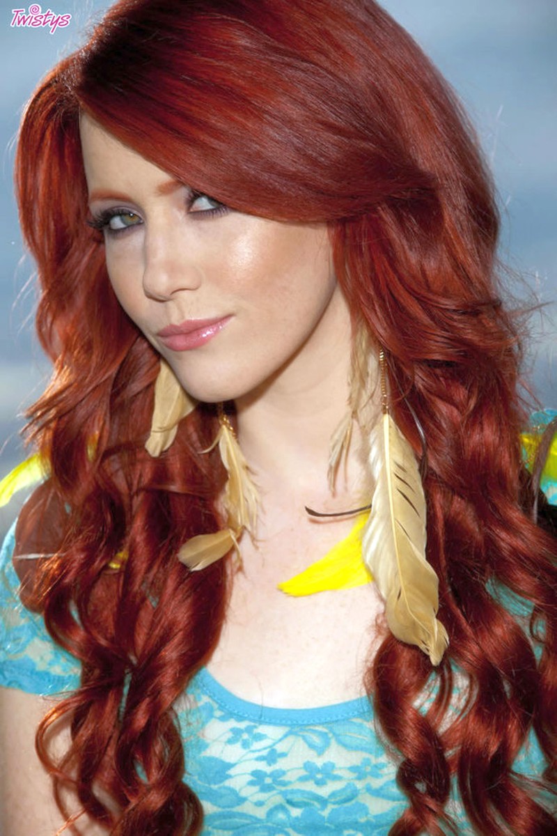 rood-haar-kleine-borsten-naakt-03