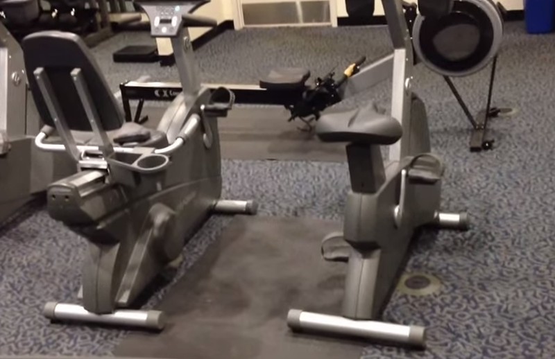 Vechtscene uit “300” maar dan in de sportschool