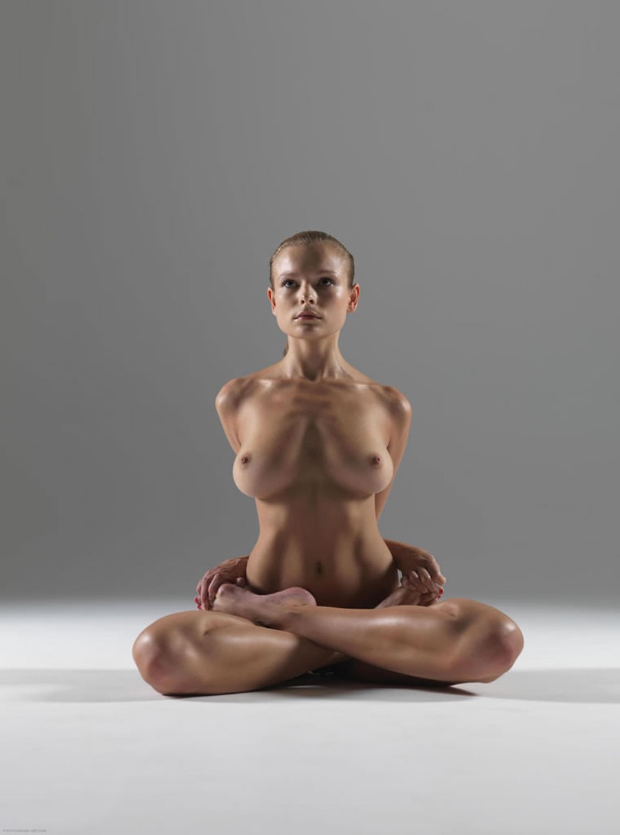naked-yoga-and-big-tits-06
