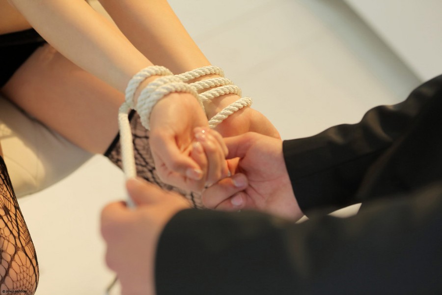 sensuele-seks-roodharige-vrouw-knappe-man-04