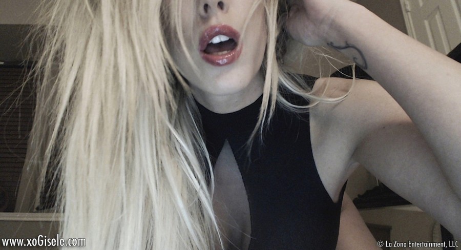 xoGisele-naked-bitch-with-big-tits-09