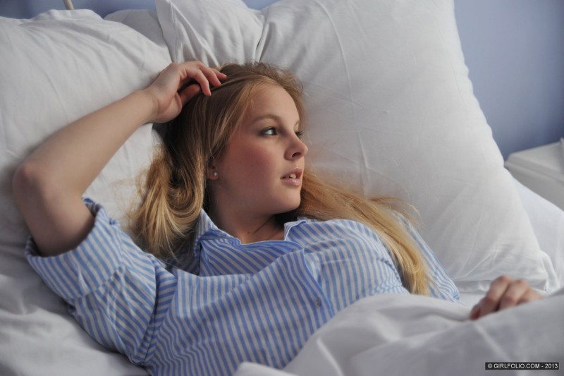 beautiful-woman-sleeping-in-bed-02