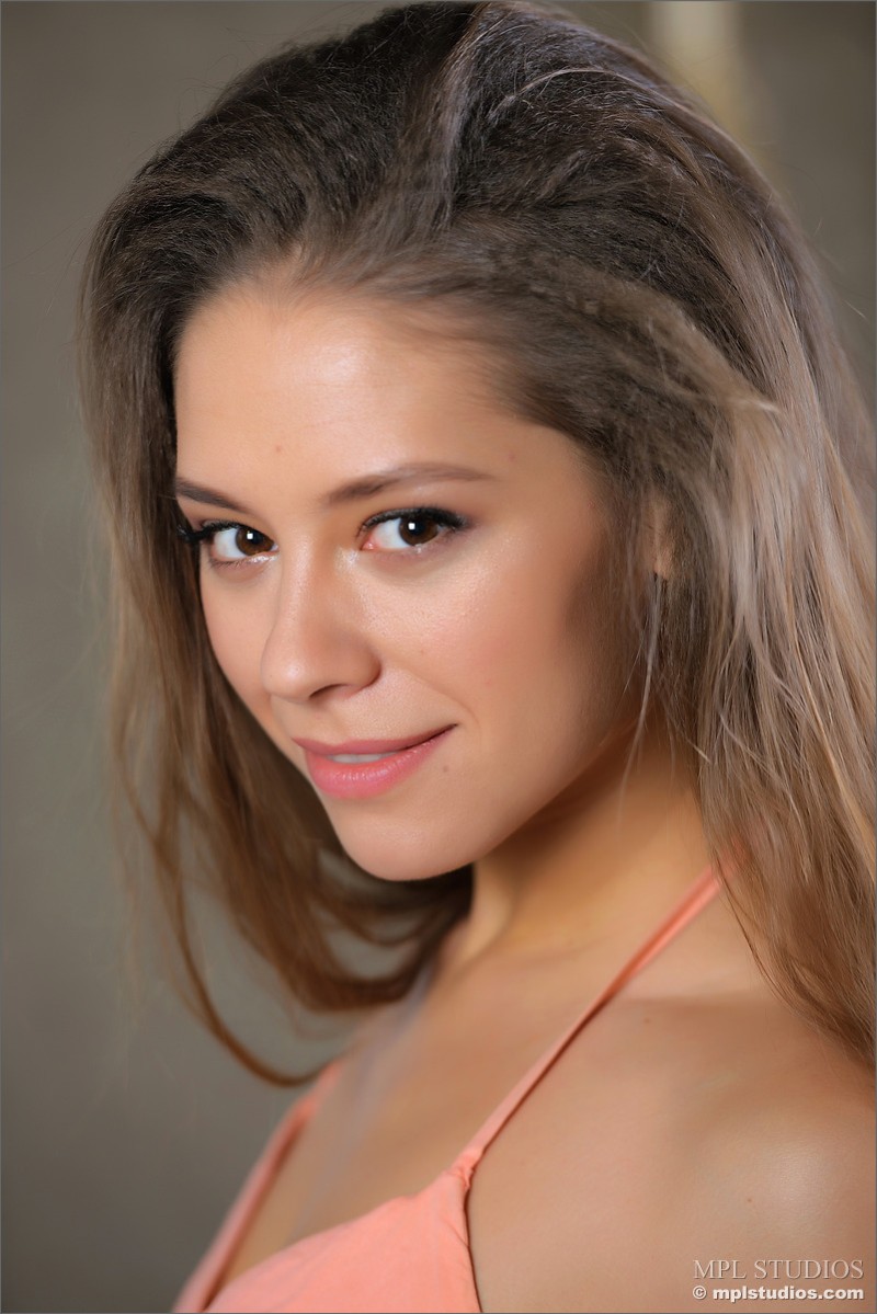 inez-eerste-keer-bloot-op-het-internet-002