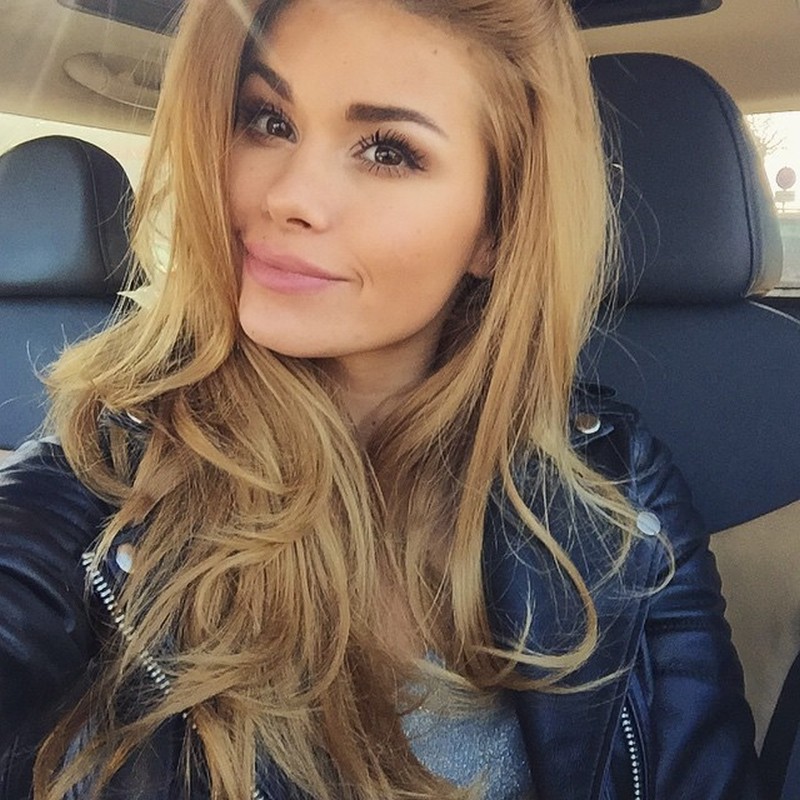 mooie-vrouwen-maken-sexy-selfies-4