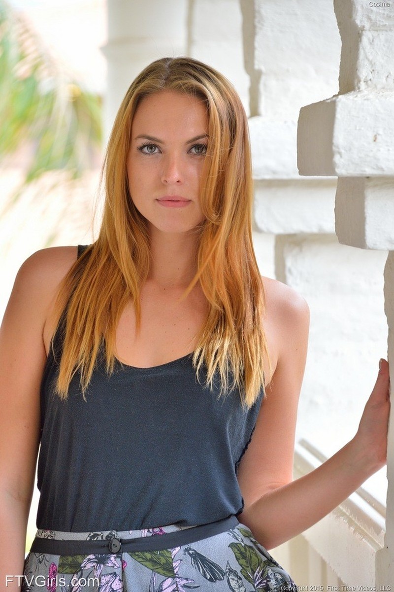 cosima-girl-next-door-naked-01