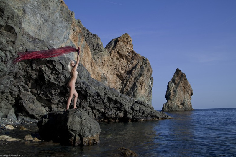 delize-geile-blondine-helemaal-naakt-04