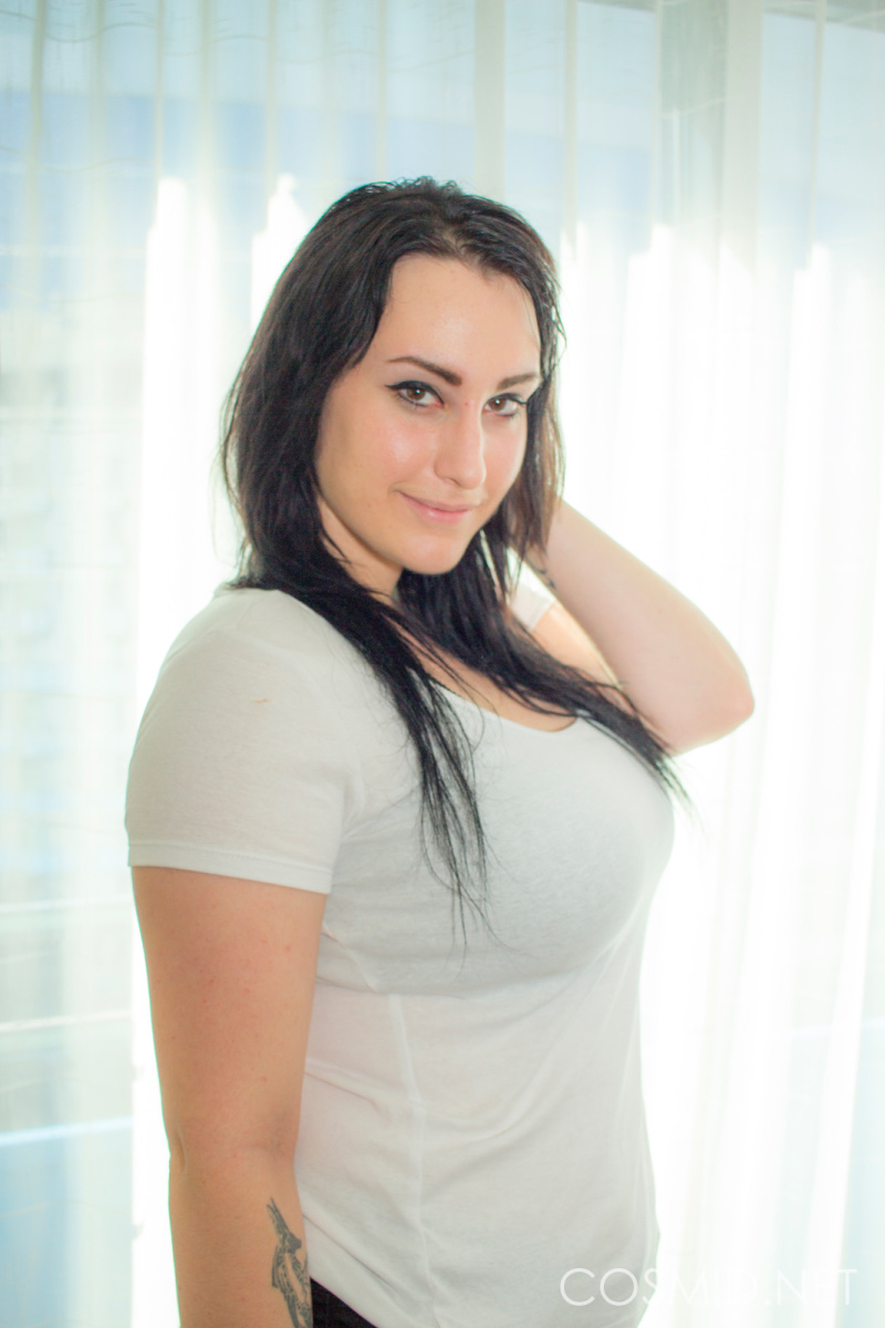 Naakte vrouwen, van een dikke vrouw met grote borsten tot een komkommer 5 dikke-vrouw-grote-borsten-naakt-en-geil-05