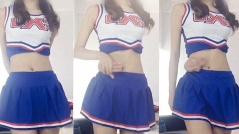 navel-op-een-vreemde-manier-aanraken-challenge-asdhjklfashdfjlasdflhasdf