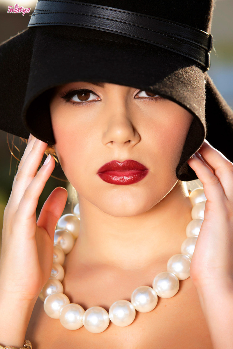 valentina-nappi-stijlvol-in-sexy-lingerie-02