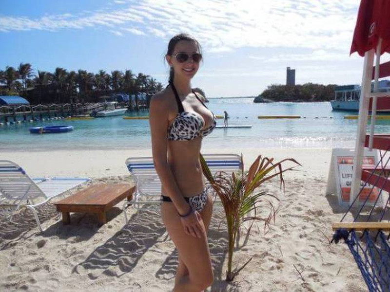 mooie-vrouwen-in-bikini's-18