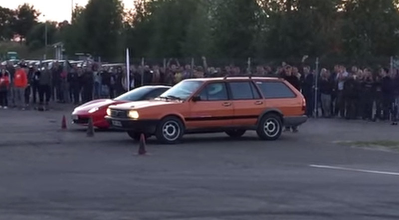 Ferrari vs Volkswagen Passat, oud model