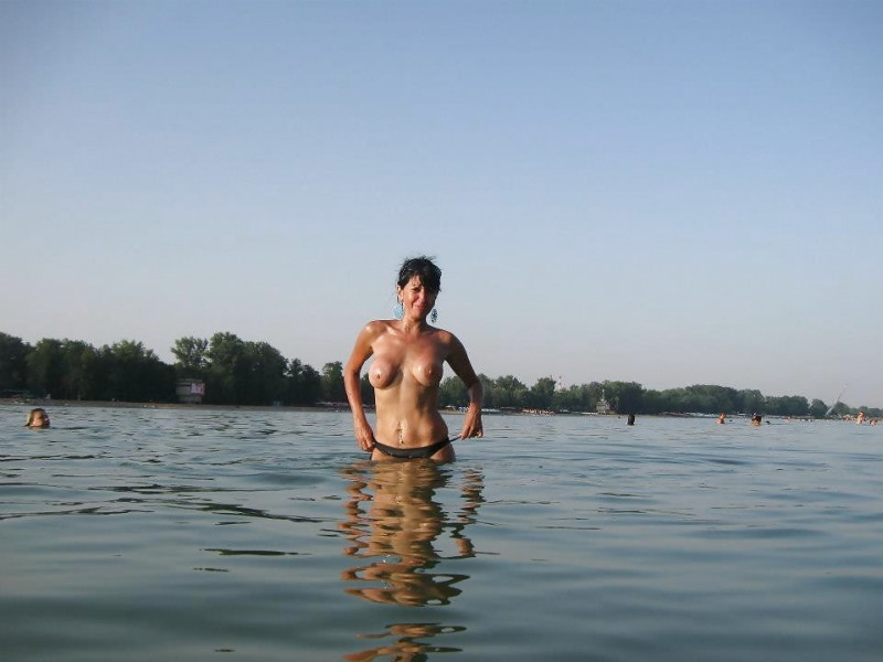 naakt-en-neuken-op-het-strand-14