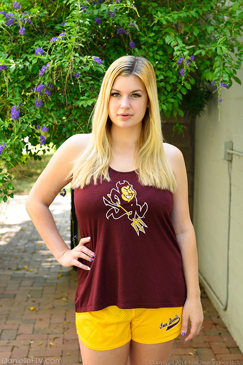 busty-blonde-danielle-naked-in-the-backyard-01