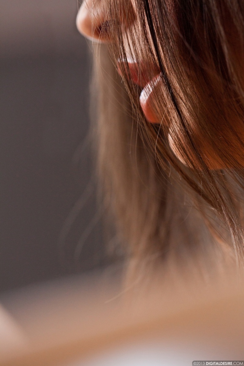 abigail-mac-hot-brunette-with-big-tits-03