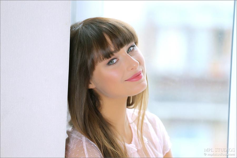 marketa-doorkijklingerie-en-bloot-004