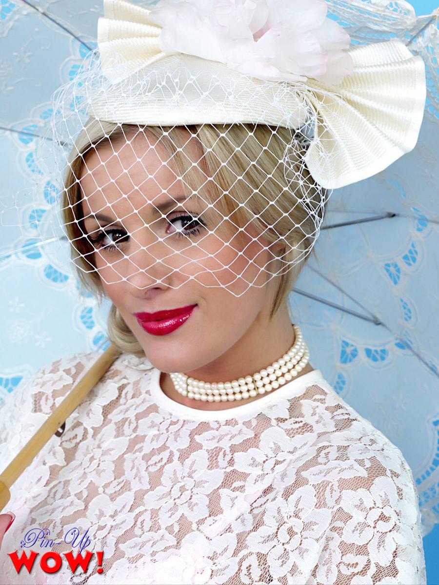pinup-amy-green-mooie-tieten-naakt-03