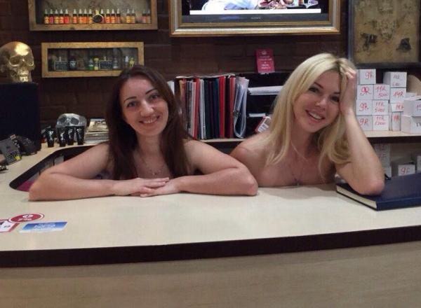 Wit-Russen naakt aan het werk