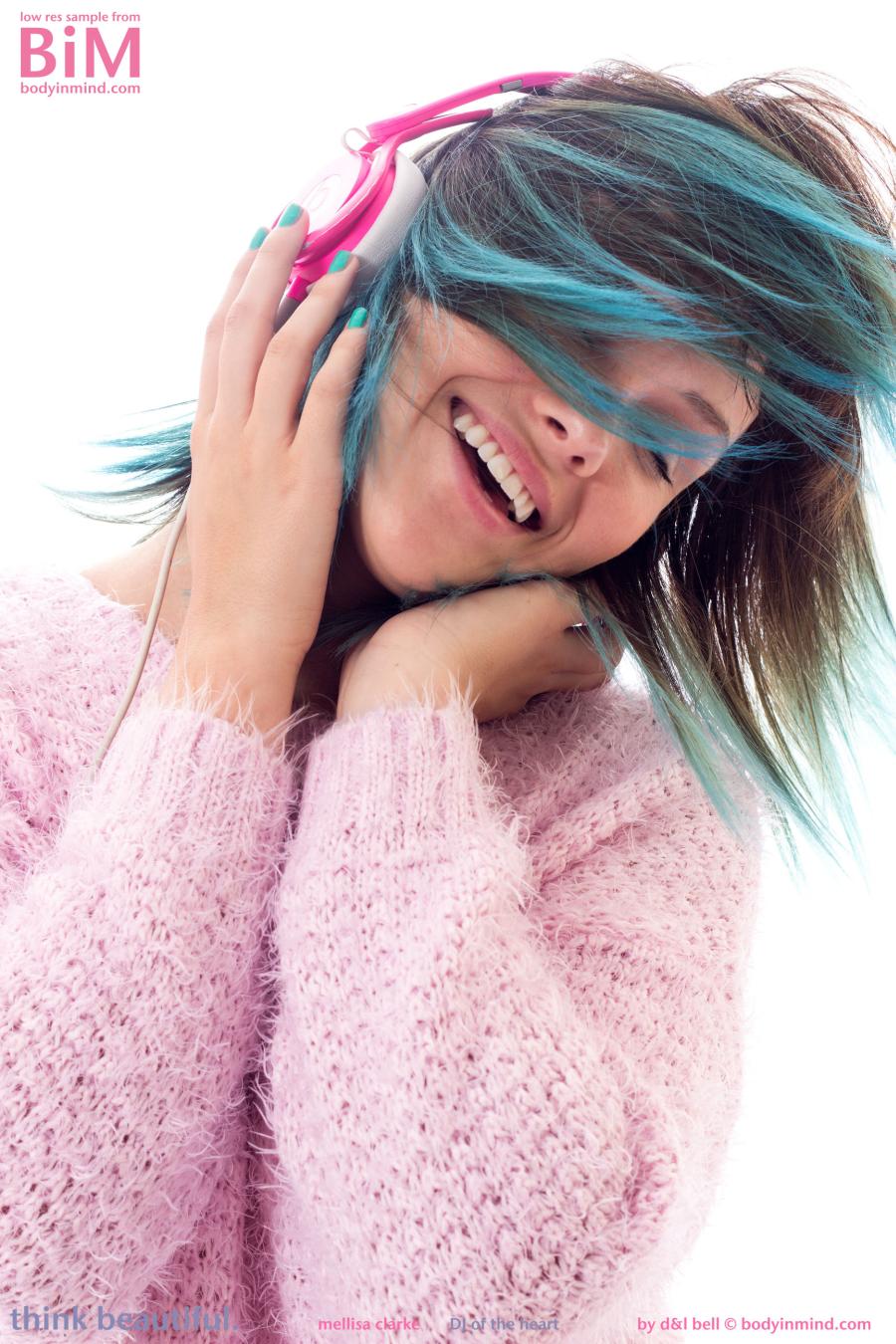 melissa-clarke-vrouwelijke-dj-naakt-02