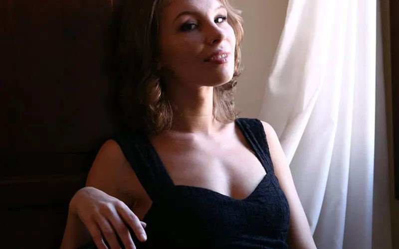 Erotische naaktfoto’s van een mooie blonde vrouw