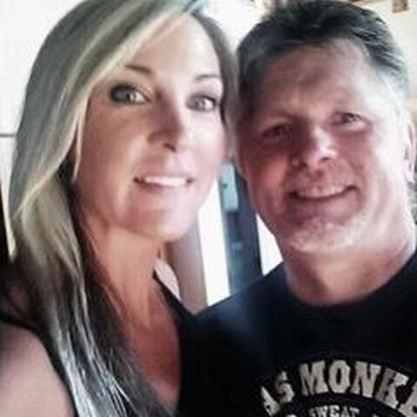 Knappe moeder had meerdere keren seks met een 14-jarige jongen, echtgenoot vergeeft haar 2 38 jarige moeder seks met 14 jarige scholier 3