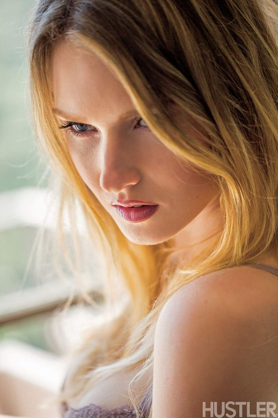 Ashley Lace, mooie vrouw wil erotisch vrijen