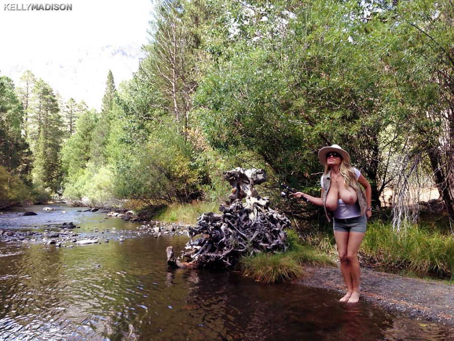 Kelly Madison geile milf grote tieten vissen 15